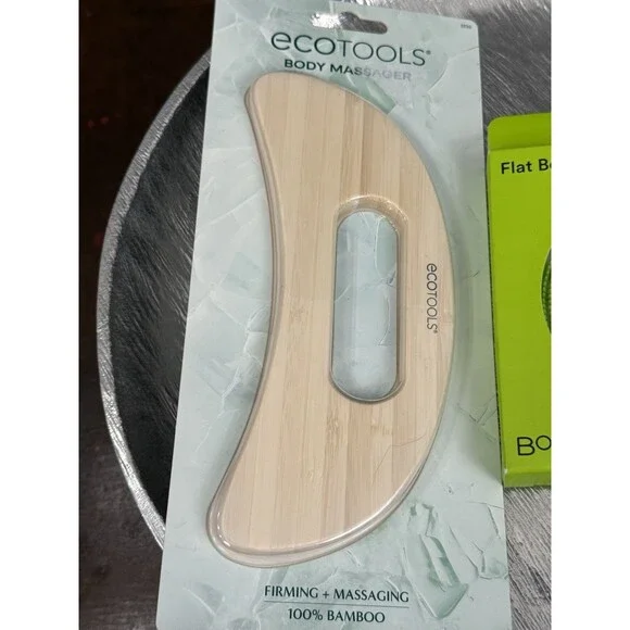 EcoTools Wooden Body Massager & USA Ultimate Flat Body Scrubbers Green Silicone - Picture 2 of 6